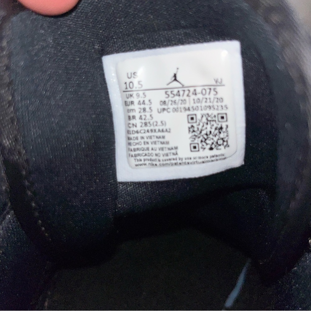 Nike Air Jordan 1 - Mid Chile size 10.5 - Picture 3 of 7